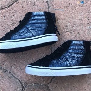 Toddler zip up metallic vans!